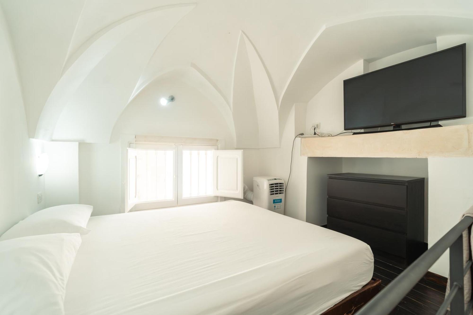 Donna Cristina Historic Apartment 莱切 外观 照片